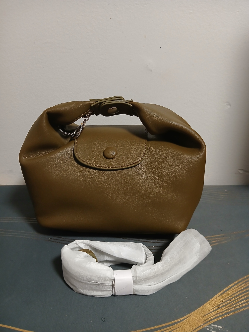 Vegan Suede Classic Hobo Shoulder Bag Green - Picture 4 of 5